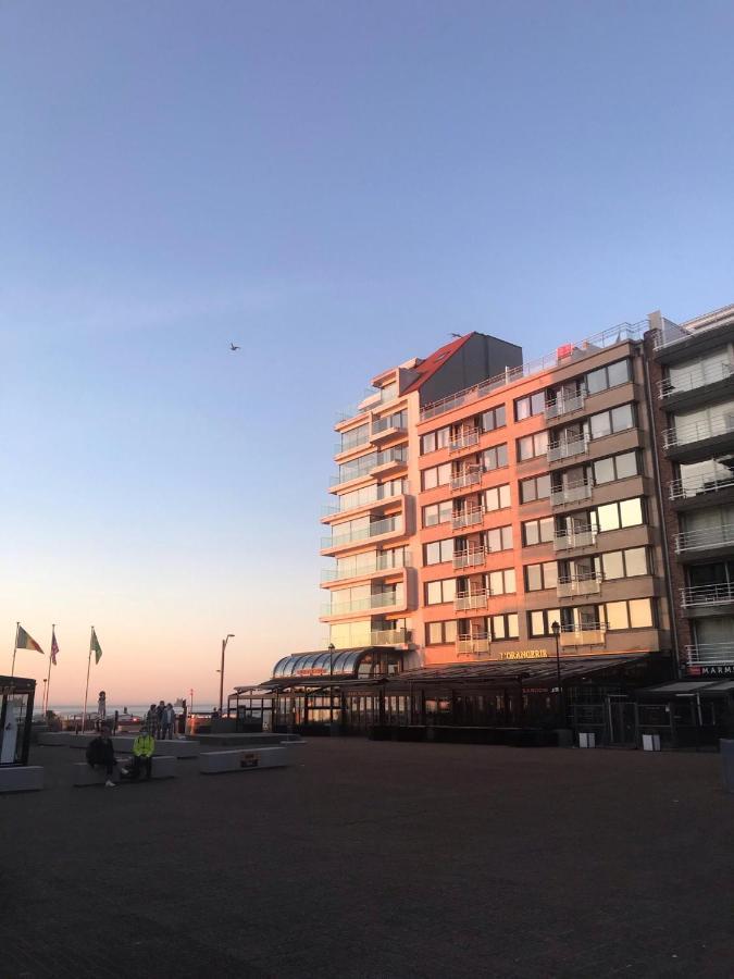 Luxe studio/suite met zeezicht en volle zon Knokke-Heist Buitenkant foto