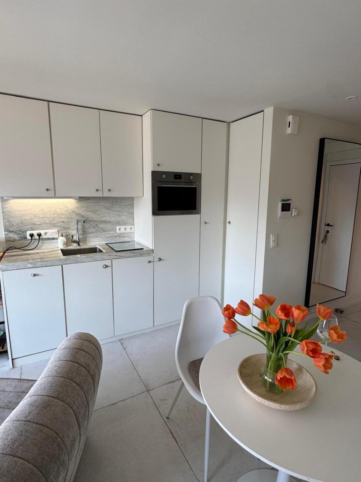 Luxe studio/suite met zeezicht en volle zon Knokke-Heist Buitenkant foto